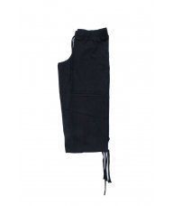 Capry tamno plave s ukrasnim džepovima